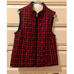 NWOT!!! Plaid vest. Never worn. Petite large.